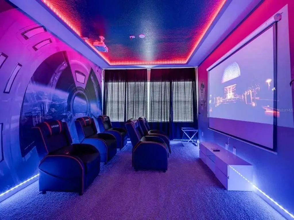 Providence Golf Resort Pool Cinema Disney Rooms Davenport