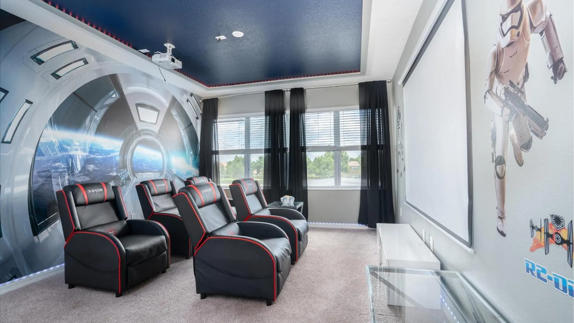 Providence Golf Resort Pool Cinema Disney Rooms Davenport