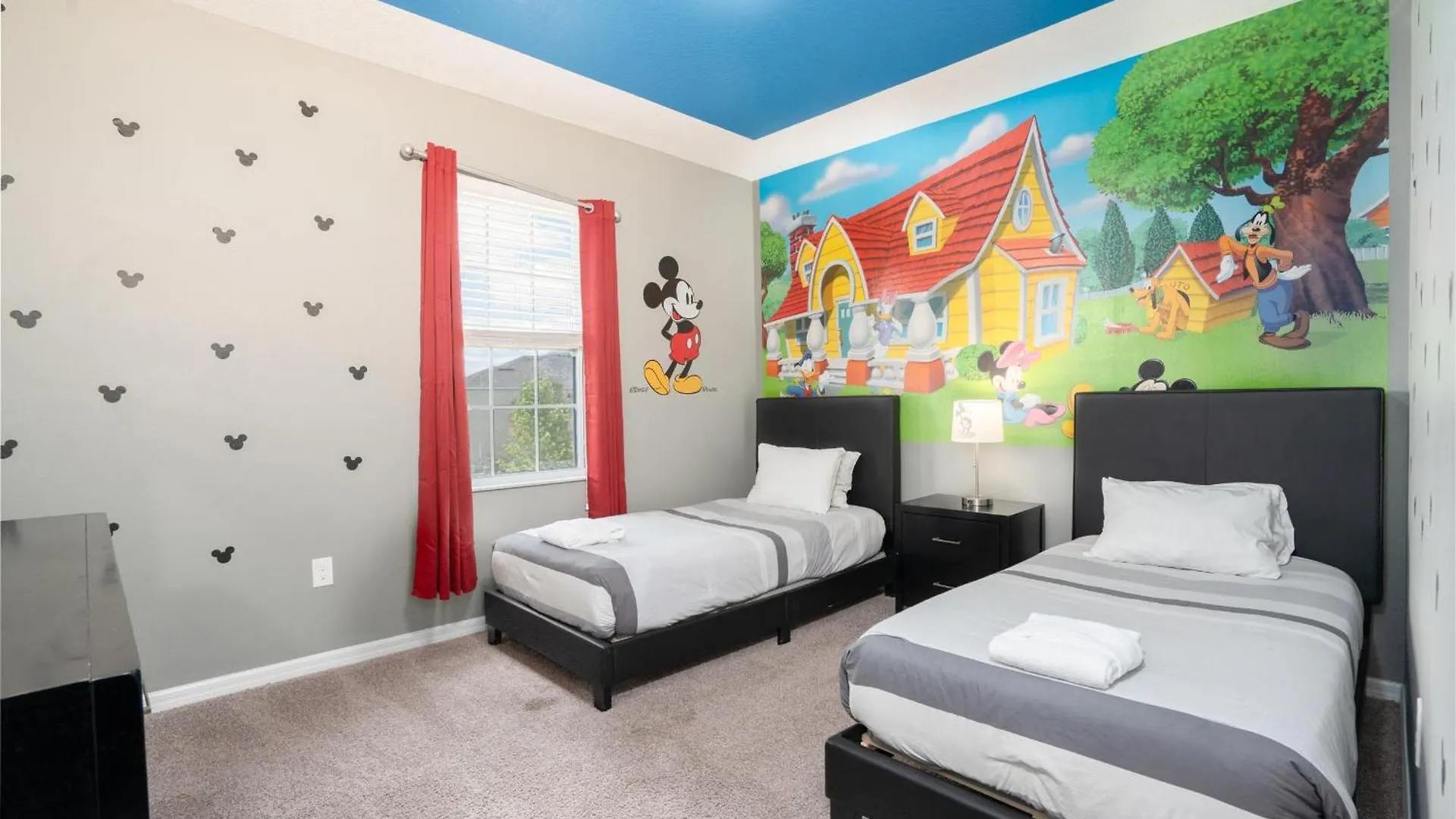 Holiday home Providence Golf Resort Pool Cinema Disney Rooms Davenport United States