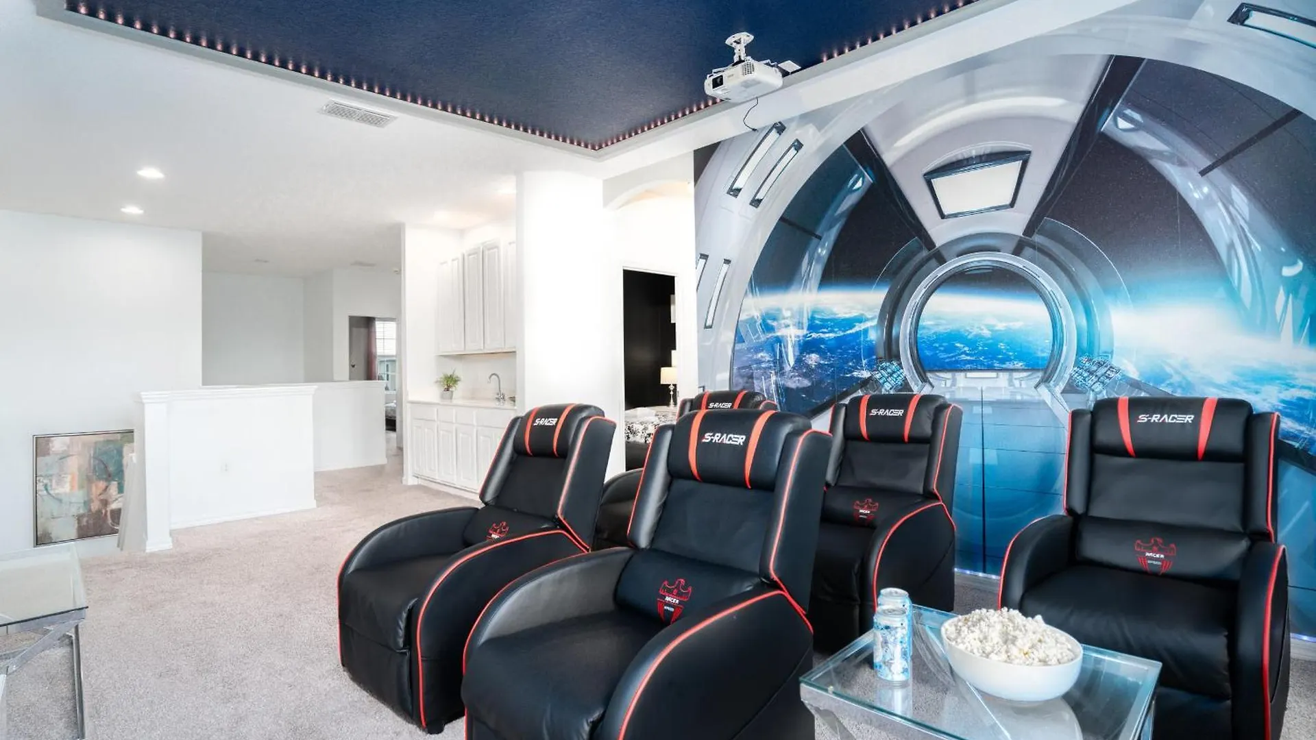 Providence Golf Resort Pool Cinema Disney Rooms Davenport