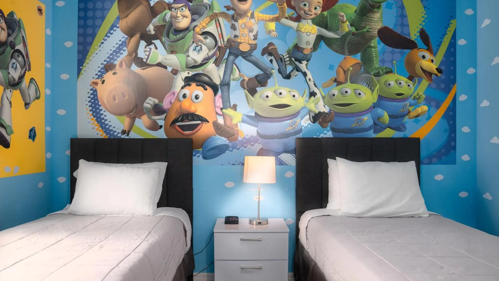 Providence Golf Resort Pool Cinema Disney Rooms Davenport 0*,  United States