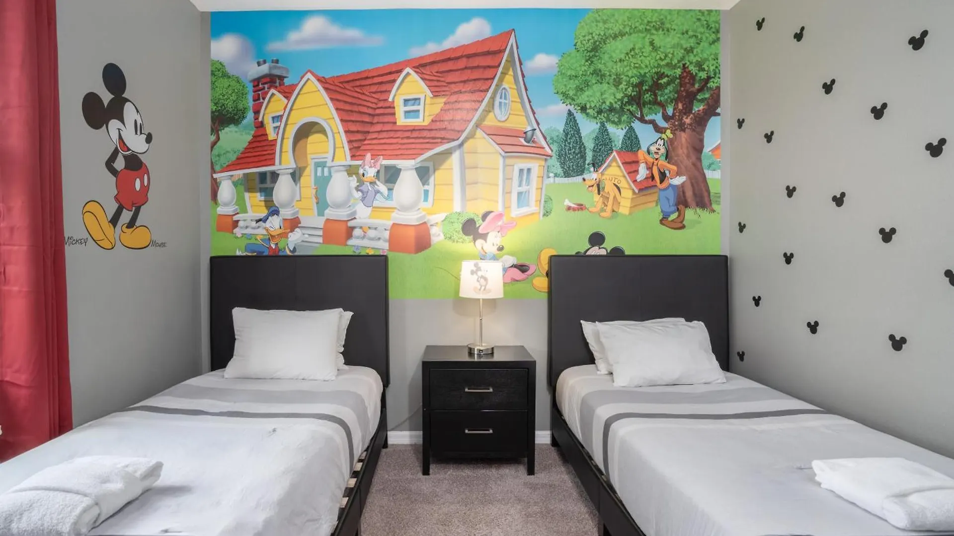 Providence Golf Resort Pool Cinema Disney Rooms Davenport